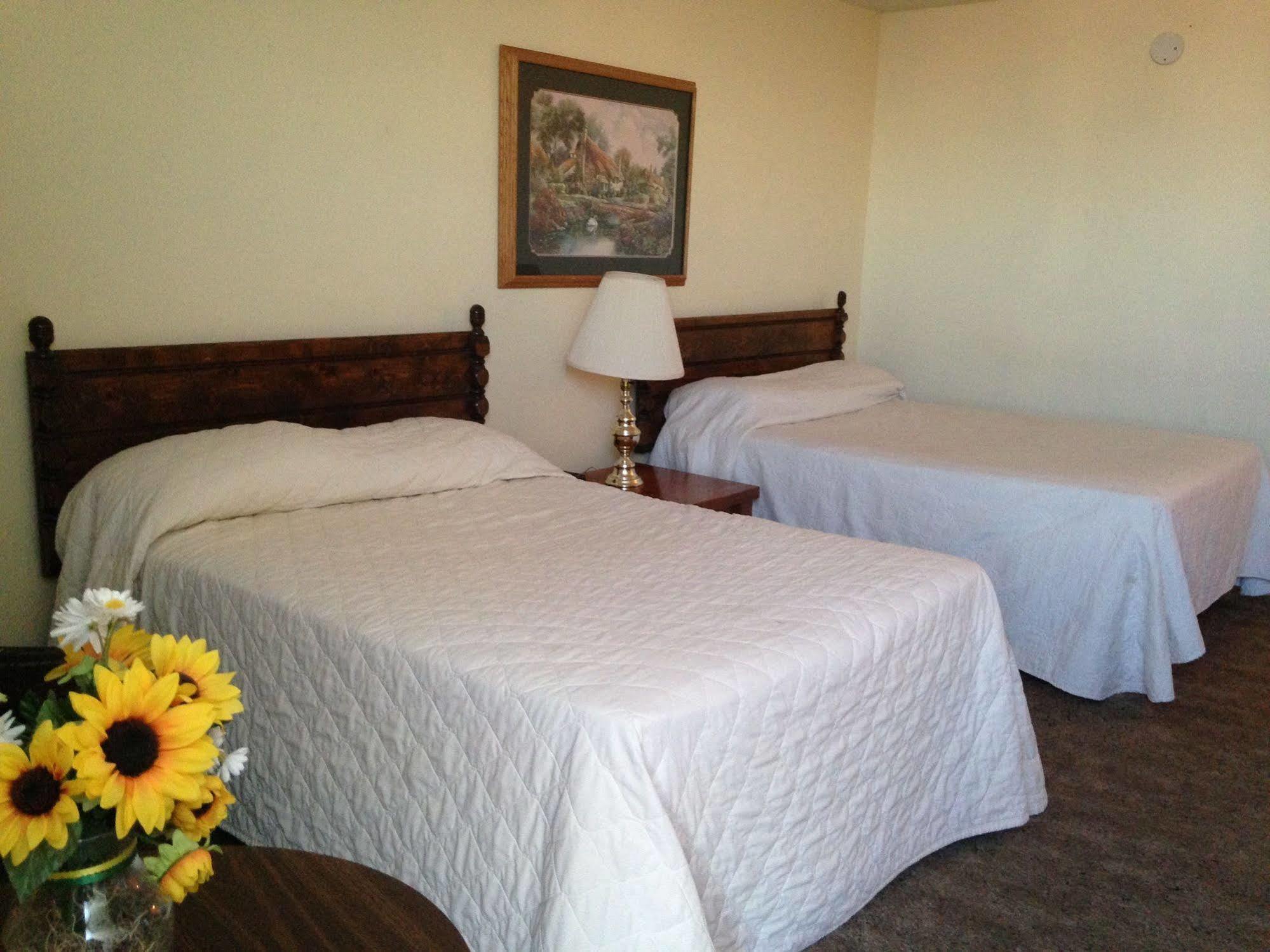 Candlelight Inn Scottsbluff Bagian luar foto